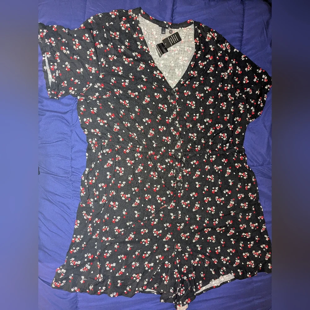 Torrid Floral Shorts Romper 4x/26 - Picture 6 of 15